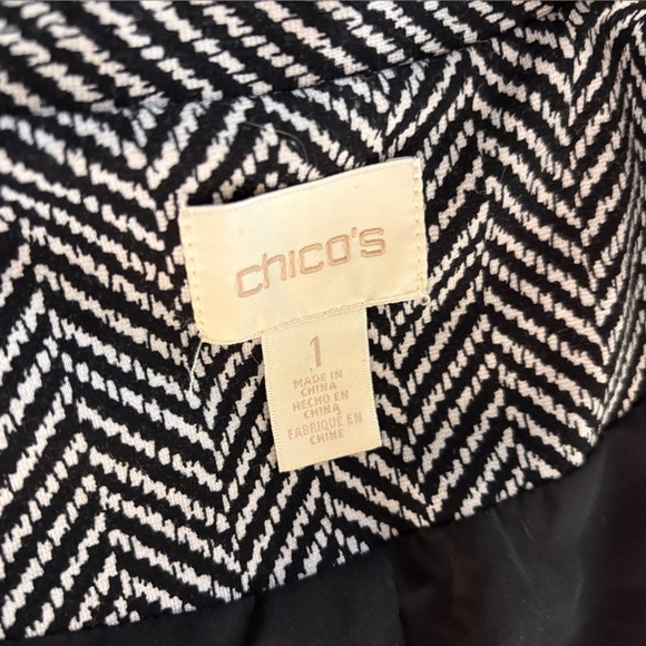 Chico’s Chevron Blazer with Black Trim SZ1 - Picture 8 of 9